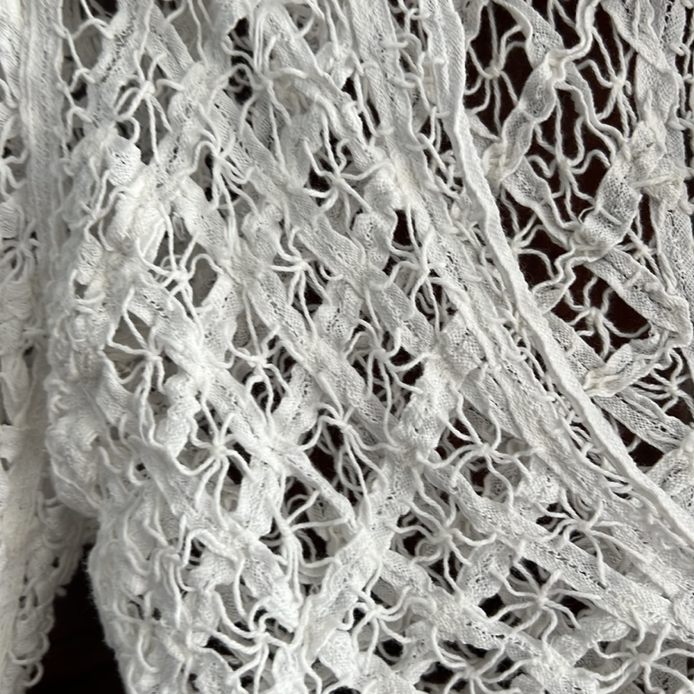 Tobi white lace crop top- size XS/S - Picture 5 of 6